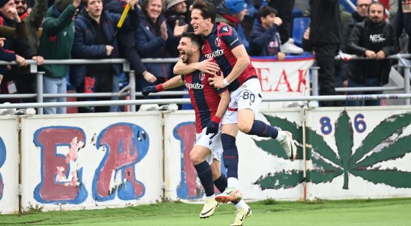 Tutto facile per il Bologna, 4-0 al Lecce