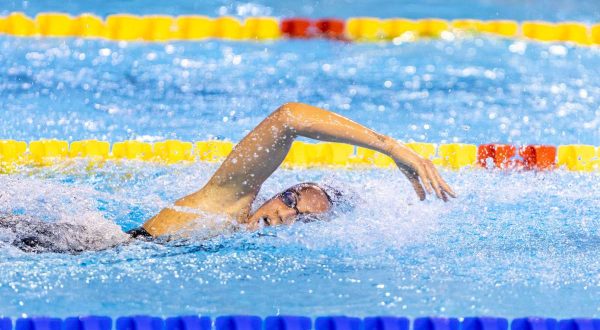 Quadarella regina mondiale dei 1500 sl, Settebello in semifinale