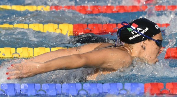 Italnuoto chiude Mondiali con tre bronzi, ora rotta verso Parigi