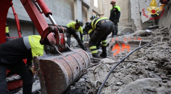 Crollo Firenze, recuperato il corpo dell’ultimo operaio disperso