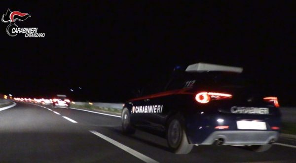 ‘Ndrangheta, sgominata associazione armata a Catanzaro con 22 arresti