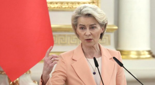 Ue, Von der Leyen “Dobbiamo stare in guardia, serve difesa comune”