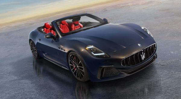 Maserati svela GranCabrio, la nuova spyder del Tridente