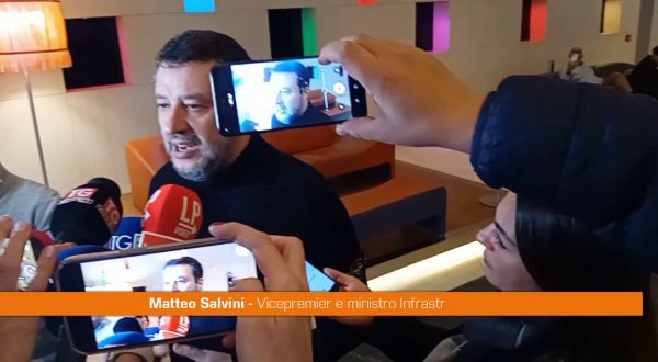 Salvini “In Sardegna la scelta è tra futuro e i professionisti del no”