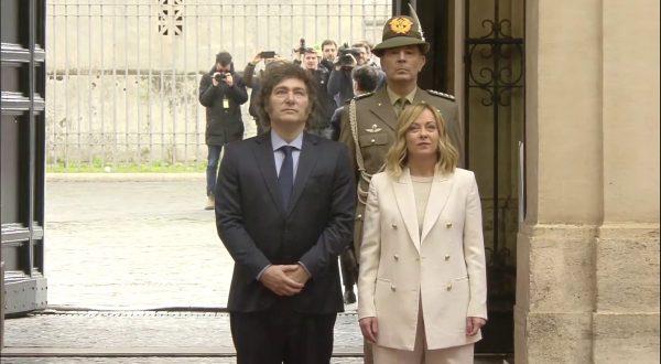 Meloni incontra a Palazzo Chigi il presidente argentino Milei