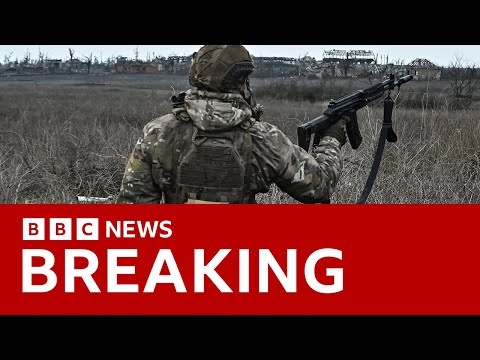 Ukraine war: Zelensky says 31,000 soldiers killed since Russia’s invasion | BBC News