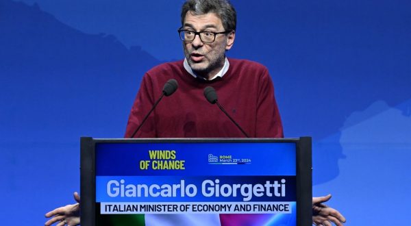 Superbonus, Giorgetti “Stop a sconto in fattura e cessione del credito”