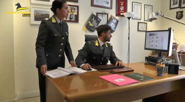 Bologna, truffa “Bonus Facciate”. Sequestrati 250mila euro