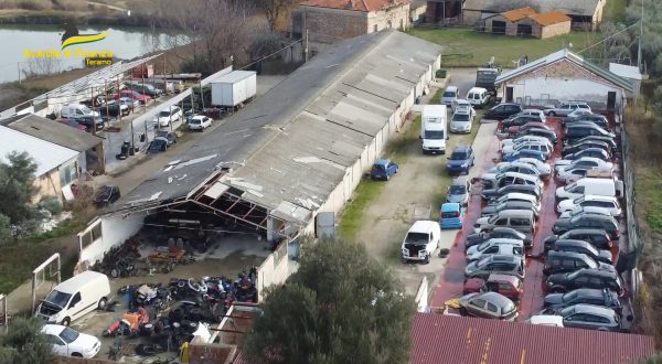 Teramo, sequestrato impianto di demolizione abusivo