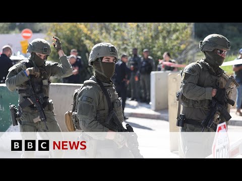 Gaza officials accuse Israel of shooting at Palestinians | BBC News