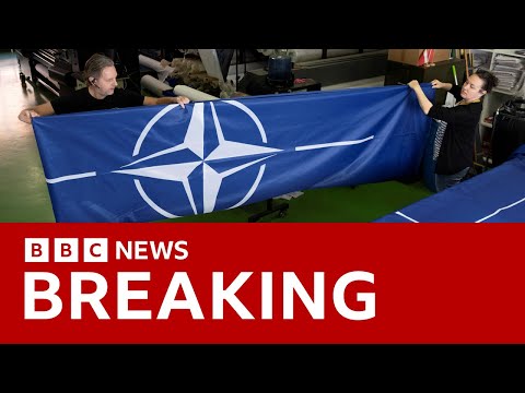 Sweden formally joins Nato military alliance | BBC News