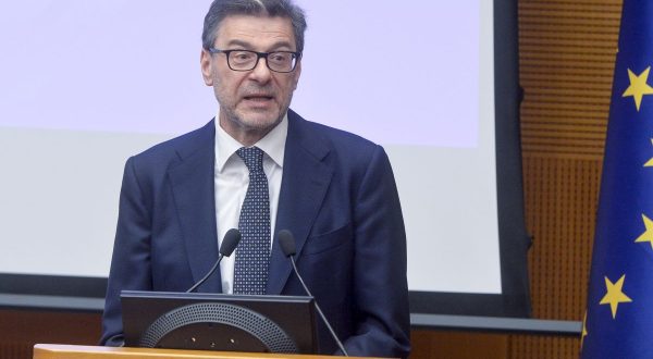 Ue, Giorgetti “Scontata apertura procedura per disavanzo eccessivo”