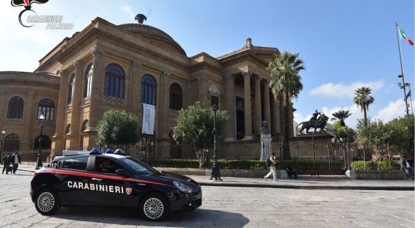 Blitz antidroga a Palermo, 12 arresti e sequestri