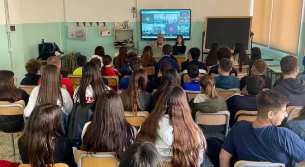 Sicilia, gli studenti delle Pelagie a scuola di giornalismo