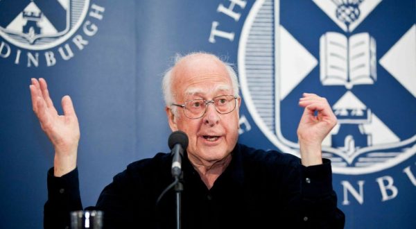 Morto a 94 anni il Premio Nobel Peter Higgs, scoprì il bosone