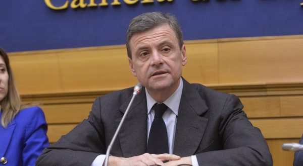 Calenda “Conte sarà il Dracula del Pd, Schlein lo molli”