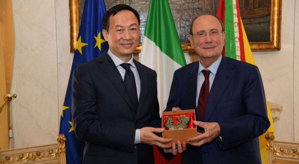 Schifani riceve in visita l’Ambasciatore del Vietnam in Italia