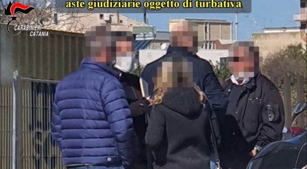 Le mani della mafia sulle aste giudiziarie, 17 misure cautelari