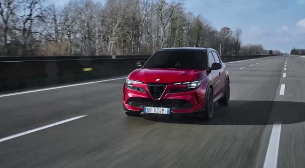 Milano, la sportiva compatta di Alfa Romeo