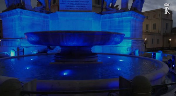 Giornata dell’Autismo, a Roma Fontana dei Dioscuri si illumina di blu