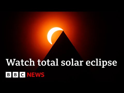 Total solar eclipse brings darkness to millions as it sweeps North America | BBC News