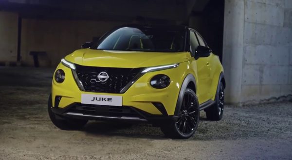 Nissan Juke, per il ritorno alle origini si tinge di giallo