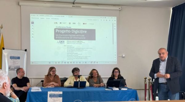 Scuola, in Sicilia un curricolo digitale di educazione all’informazione