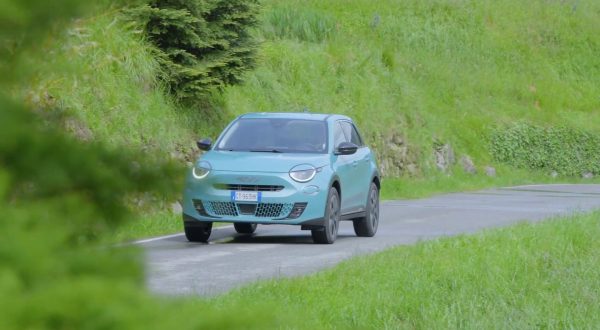 Fiat 600 Hybrid, un crossover per tutti