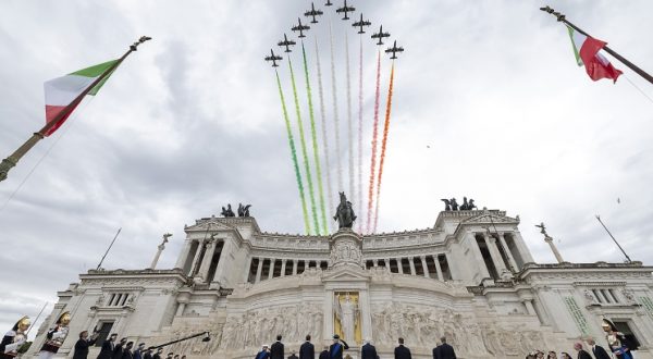 Mattarella “Indipendenza e libertà sono conquiste che vanno difese ogni giorno”