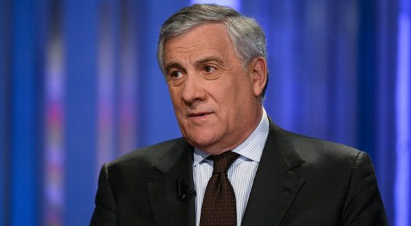 Tajani “Le Pen ha posizioni lontane dal Ppe”