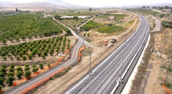 Webuild consegna la prima tratta del raddoppio ferroviario tra Palermo e Catania