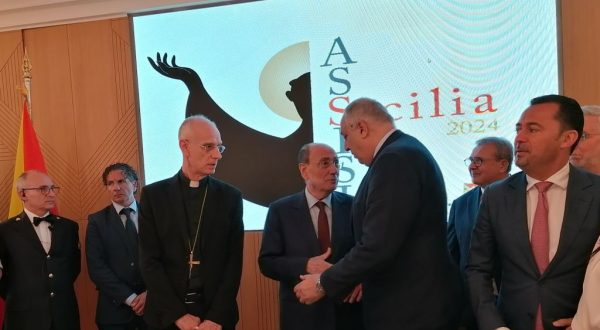 La Sicilia offrirà l’olio votivo sulla tomba di San Francesco ad Assisi