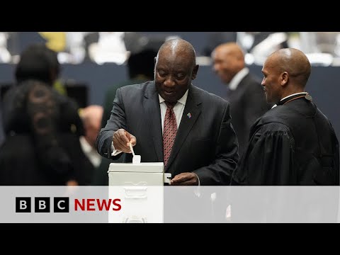 South Africa set to re-elect Cyril Ramaphosa after opposition parties agree unity deal | BBC News