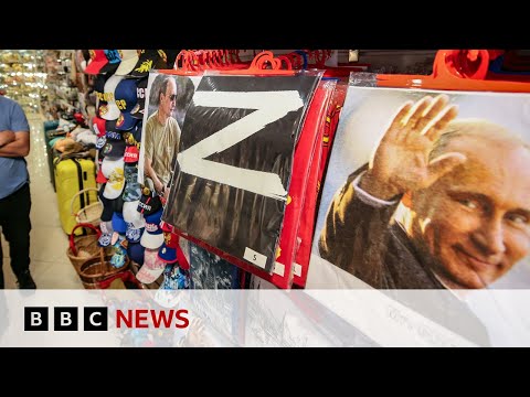 Russia cracks down on dissent as propaganda boasts economic and military success  | BBC News