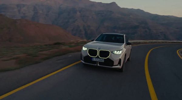 Bmw, la X3 migliora le prestazioni