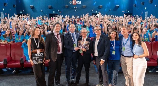 Muccino consegna ad Anas il premio miglior spot sociale al “Giffoni”