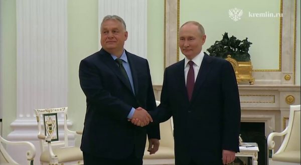 Putin incontra Orban al Cremlino