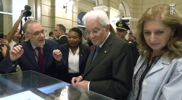 Brasile, Mattarella visita la Biblioteca Nazionale a Rio de Janeiro