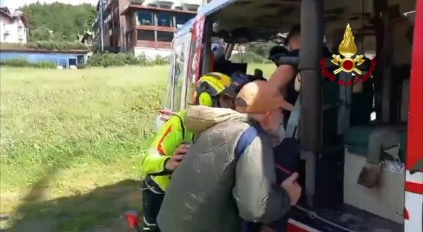 Maltempo, in corso le operazioni di evacuazione dei turisti da Cogne