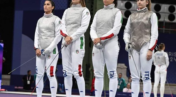 Italia argento nel fioretto donne a squadre