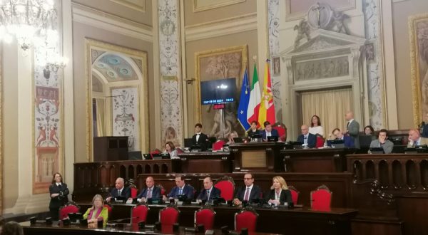 Regione, i nuovi assessori Barbagallo e Savarino giurano all’Ars