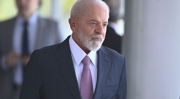 Volo di linea precipita vicino San Paolo. Lula “Non ci sono sopravvissuti”