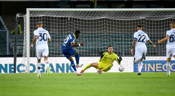 Verona super, il Napoli di Conte travolto al Bentegodi