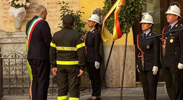 Vigile del fuoco morto per spegnere un incendio, ricordato a Palermo