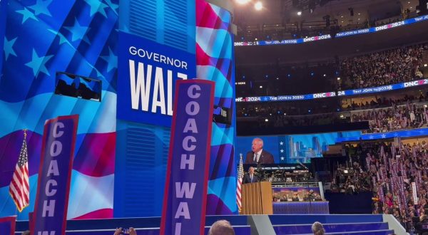 Usa, “Coach Walz” accetta la candidatura Dem a vice di Kamala Harris