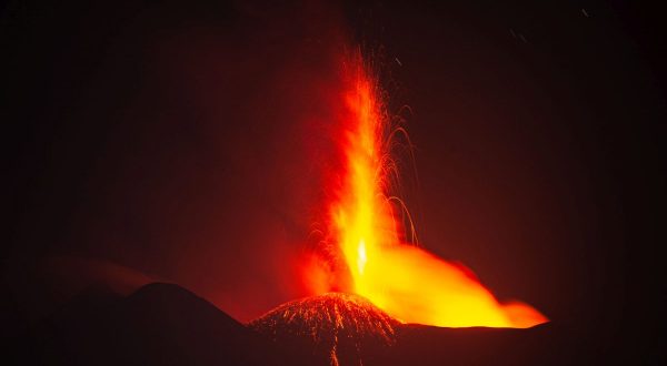 Musumeci “Decreto per rimuovere cenere dell’Etna”, Schifani “Accolta nostra richiesta”