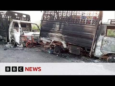 At least 22 killed after having IDs checked in Pakistan | BBC News