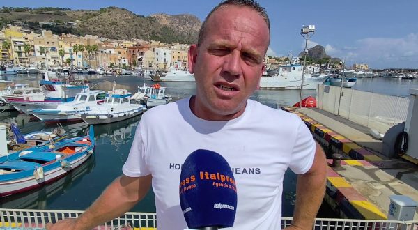 Naufragio Palermo, la testimonianza dei pescatori “Un piccolo tornado”