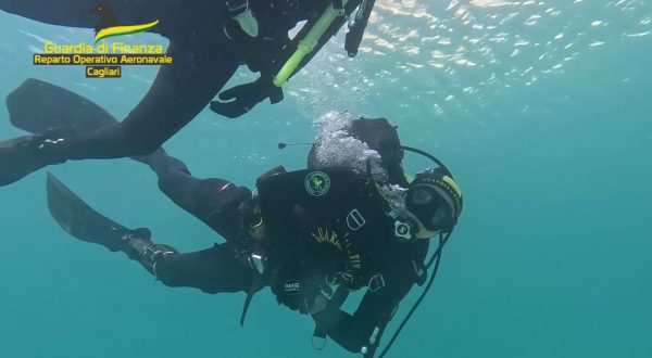 Controlli in mare della Guardia di Finanza in Sardegna