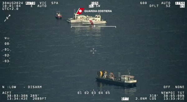 Naufragio nel Palermitano, Guardia Costiera monitora inquinamento